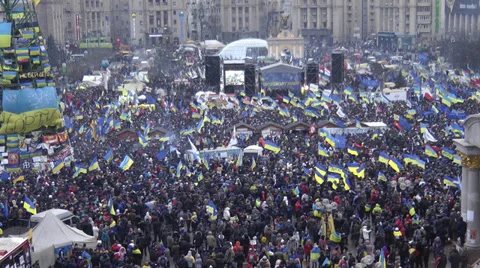 Revolution at Maidan Nezalezhnosti in Kiev, Ukraine Stock Footage