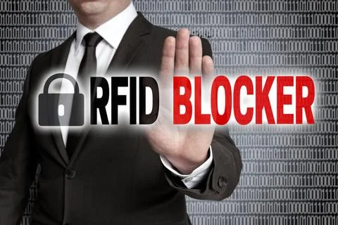 RFID Blocker mit matrix wird von Geschäftsmann gezeigt RFID Blocker mit ma.. Stock Photos