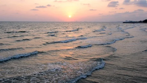 Rhythm of waves are beautiful Vídeos de archivo 103998344