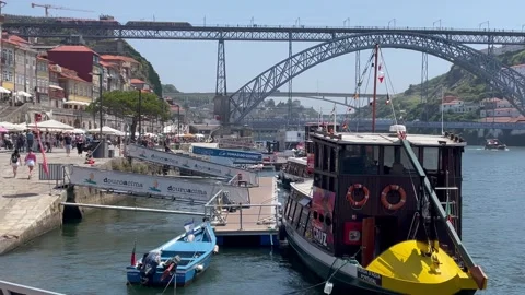 Ribeira Square (Riverfront) in Porto Vídeo Stock 199787259