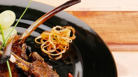 Ribs on plate Vídeos de archivo 52679787