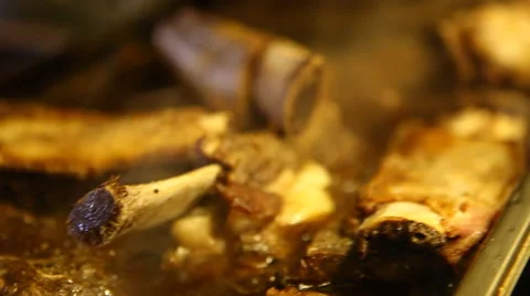 Ribs Simmering in Pan Stockbeeldmateriaal 41920006