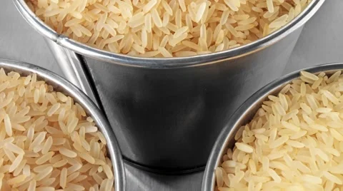 RICE IN CLOSE UP MACRO TRACKING SHOT OVERHEAD Vidéo 62232529