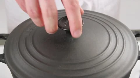 Rice cooking in a pan 스톡 동영상 24663785