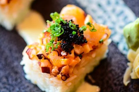 Rice Cube Sushi Фото