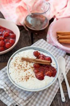 Rice pudding with cherries Foto stock