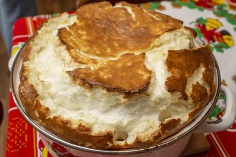 Rice pudding texture, fresh backed sweet food with patterned crust and crac.. Foto stock