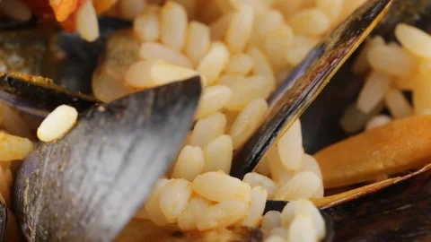 Rice with seafood Stock-Footage 95876184