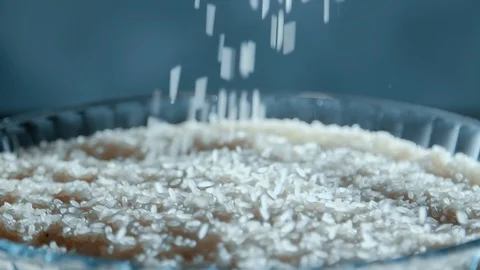 Rice sprinkles in a full cup 스톡 동영상 127522527