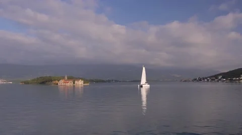 Ride on a catamaran boat Vidéo 56094171