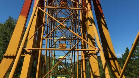 A ride on a Ferris wheel 库存影片 92737879