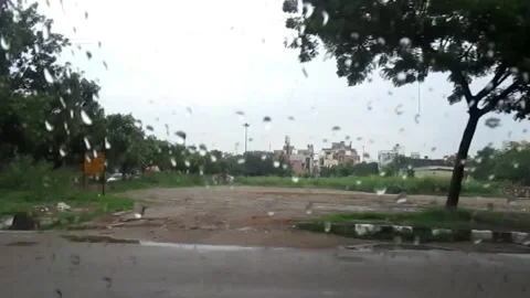 Ride in rains Stock-Footage 154548140