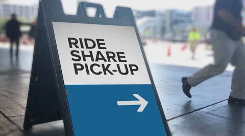 Ride Sharing Pickup Location Directional Sign 스톡 동영상 64558643