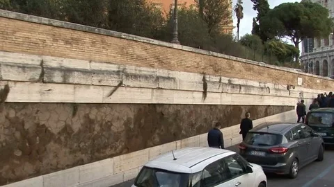 Ride through the streets of Rome Video stock 72437078