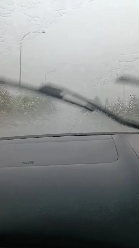 Ride in a thunderstorm Video stock 226406136