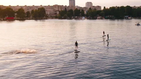 Riders on e-foil Video stock 255619748