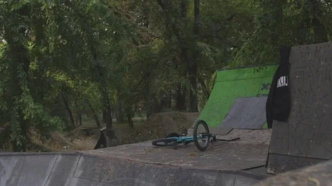 Rides in the ramp Stock Footage 81231138