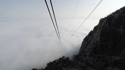 Rides through the clouds Video stock 104002651