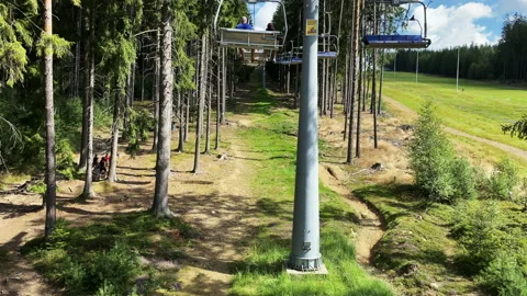 Riding on the cable way up to the hill 库存影片 164917630