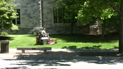 Riding lawn mower Stock Footage 482040