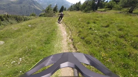 Riding mtb ebike downhill 動画素材 150430814