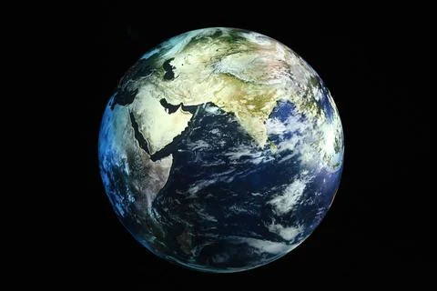 Riesiges Model des Planeten Erde in der Ausstellung ãDas zerbrechliche Par.. Stock Photos