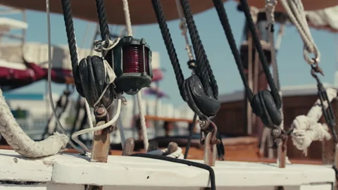 Rigging and navigation light on historic sailing ship 스톡 동영상 340326695
