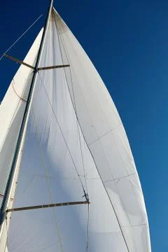 Rigging the symmetric spinnaker Foto stock