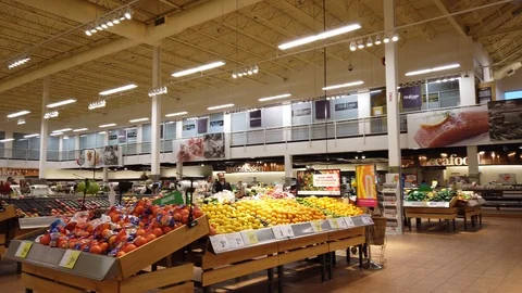 Right To Left Pan Of Grocery Store With Very Little Fruit In Fruit Stands 動画素材 126644520