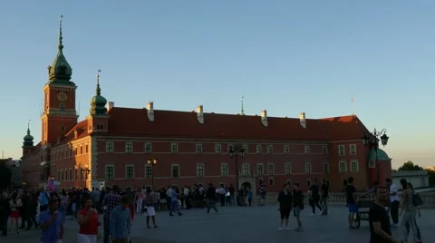 Right to left pan shot of crowd of people walking in the old town of Warsaw Stock Footage 68402353
