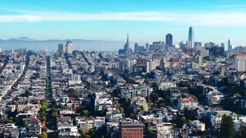 Right to left tracking overall view of San Francisco 库存影片 336792781