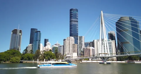 Right pan motion of buildings and bridge at Brisbane CBD, QLD, 10-17-2025 Stock Footage 320177310