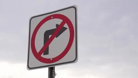 Right Turn Only Sign Video stock 106416750