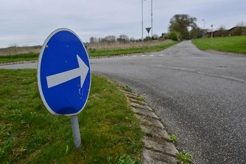 Right Turn Road Sign at Intersection Stock Photos