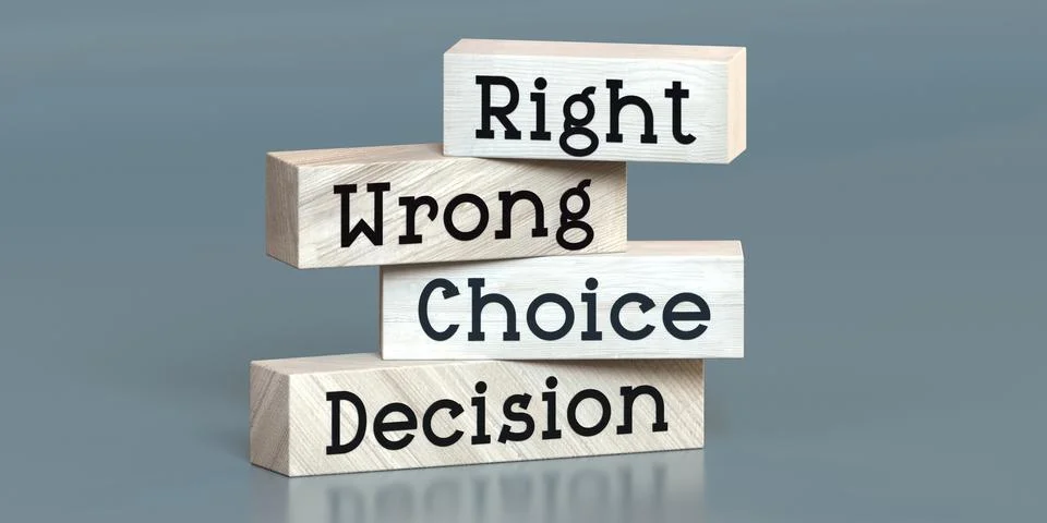 Right, wrong, choice, decision - words on wooden blocks Illustrazione stock