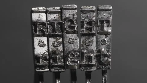 Right Wrong type fin 库存影片 330061193