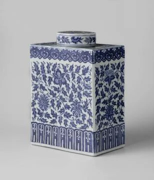 Rijksmuseum, 16th-20th ct, Rectangular Tea Caddy With Flower Scrolls and Bats. 写真素材