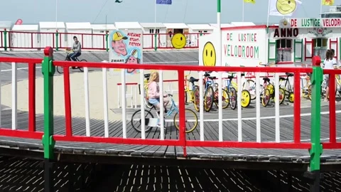 Rinding in circles with bicycle Stock Footage 157013202