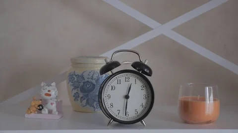 Ringing alarm 스톡 동영상 76039649