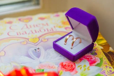 Rings in a box Foto stock