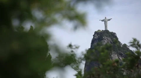 Rio de Janeiro: Rack Focus of the Christ the Redeemer Statue (4) Stock Footage 45332045