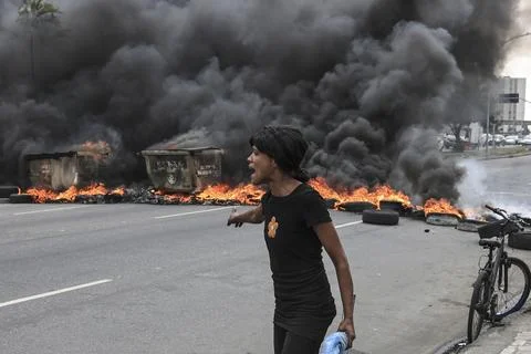 Rio favela protests break out after 5-year-old injured in police raid, Rio De Ja Stock Photos