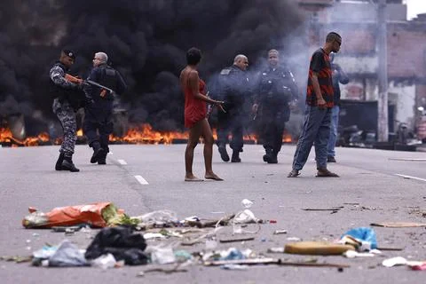 Rio favela protests break out after 5-year-old injured in police raid, Rio De Ja Stock Photos