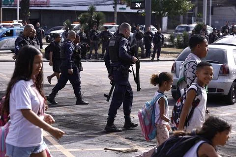Rio favela protests break out after 5-year-old injured in police raid, Rio De Ja Stock Photos