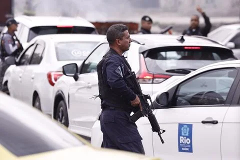 Rio favela protests break out after 5-year-old injured in police raid, Rio De Ja Stock Photos