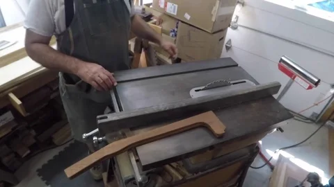 Rip poplar boards to width Stock Footage 81714635