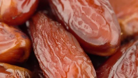Ripe and fresh Date fruit rotation macro. Vidéo 136040828