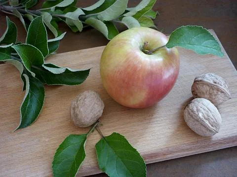 Ripe apple with nuts Foto stock