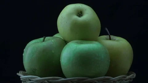Ripe apples 스톡 동영상 82347616