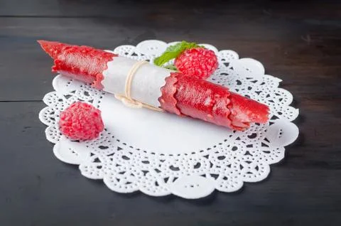 Ripe juicy raspberry and raspberryes pastille Stockfoto's